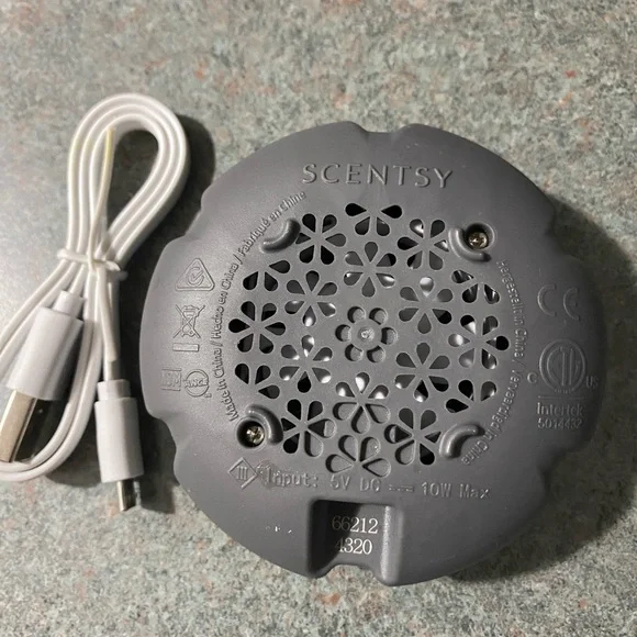 Scentsy mini fan diffuser - Picture 3 of 3